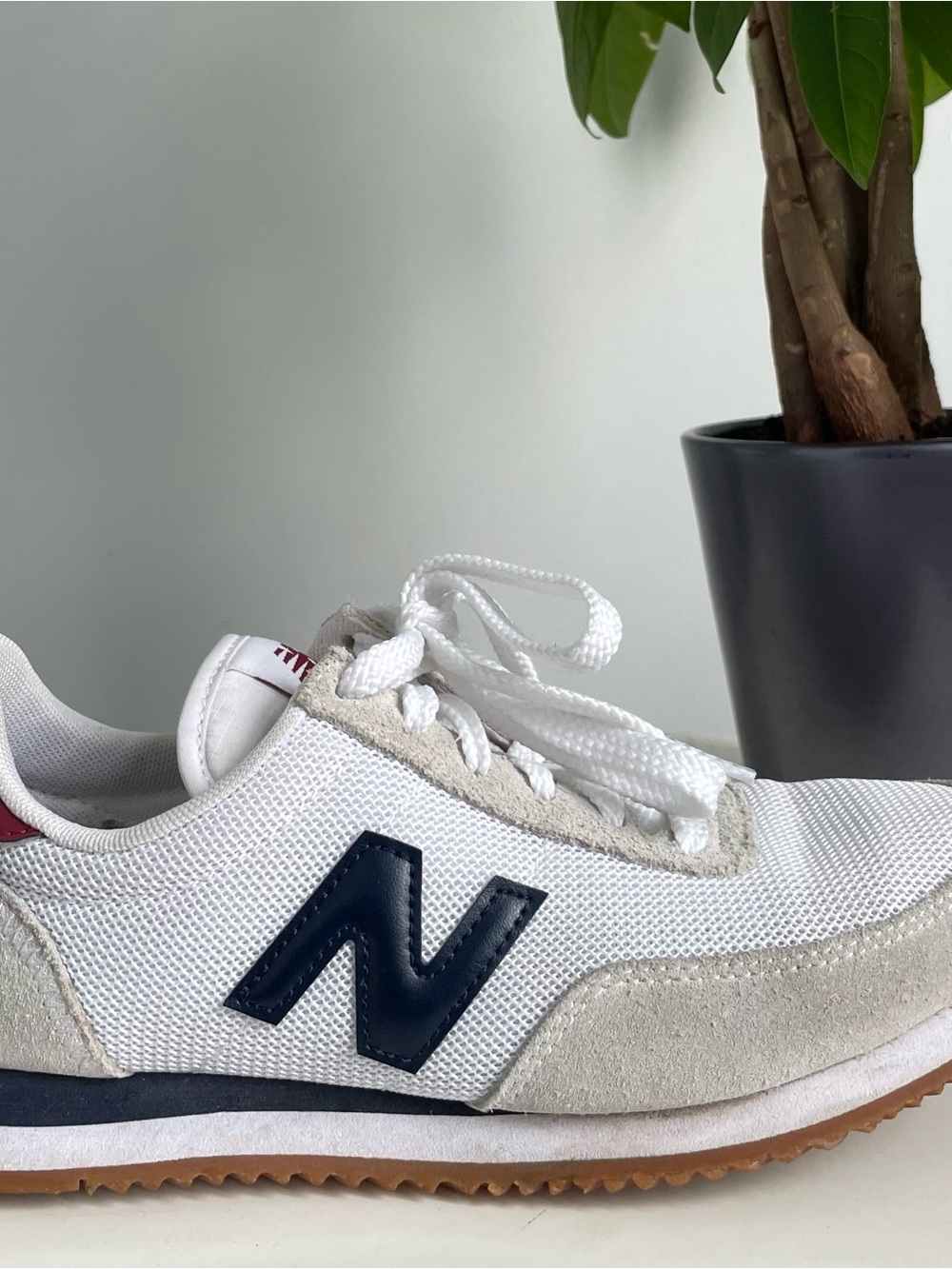 Women Size 6.5 New Balance 720 White Scarlet Shoes White Navy Blue Burgundy